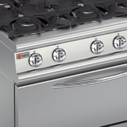 Six burner gas range with large gas oven.
Internal oven size - 790 x 550 x 395mm.
Cabinet, front, sides, back and inside of oven are all stainless steel.
Flame failure device standard with all burners.
Total gas load - 162 Mj.

1200 mm Width
700 mm Depth
900 mm Height 